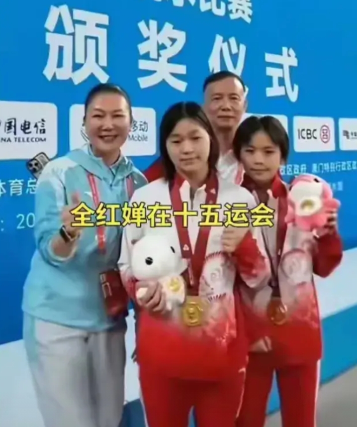 蒋林静对全红婵真的挺崇拜的，在全运会上经常跟在全红婵的身边。王伟莹是全红婵在全运