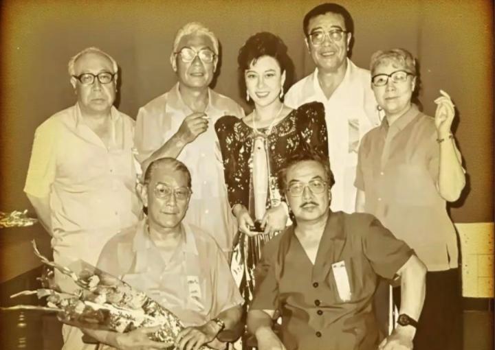 北影、长影、八一厂、中国青年艺术剧院的演职人员 ，谢添、杜澎、刘江、郭振清、王馥