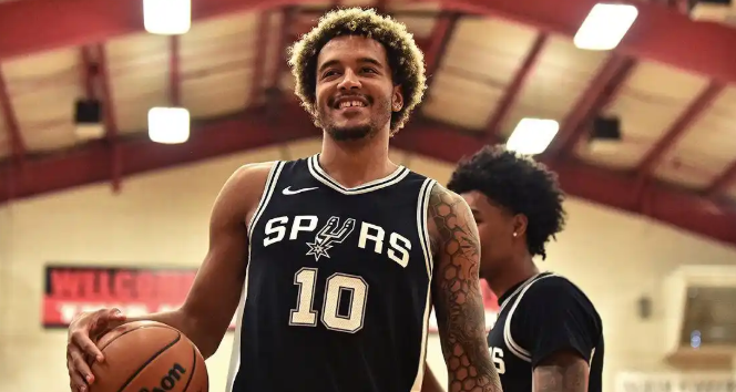 索汉复出3场小结---别想在我头上得分
首先要说的就是防守，从上赛季防守内线时的