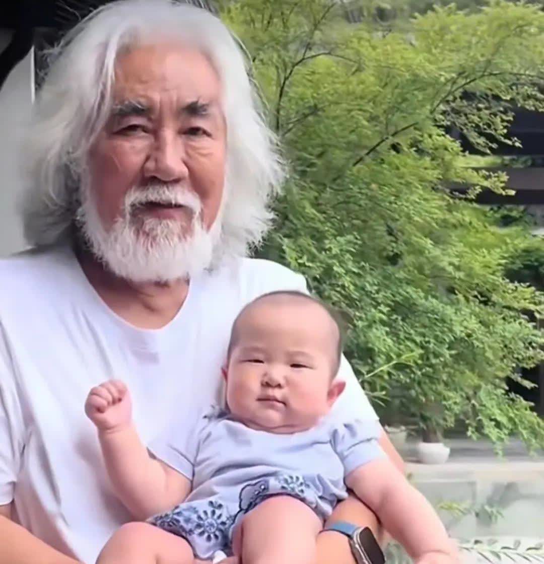 原来，这才是张纪中余生最大的快乐啊！

74岁的张纪中以前最大的乐趣是拍戏，
