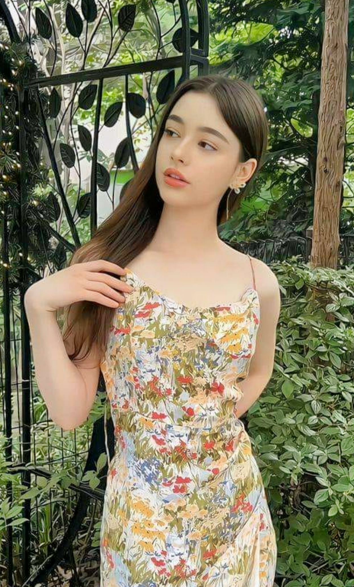 女友去拍纪录片，她的场记妹子找我拷贝素材。
