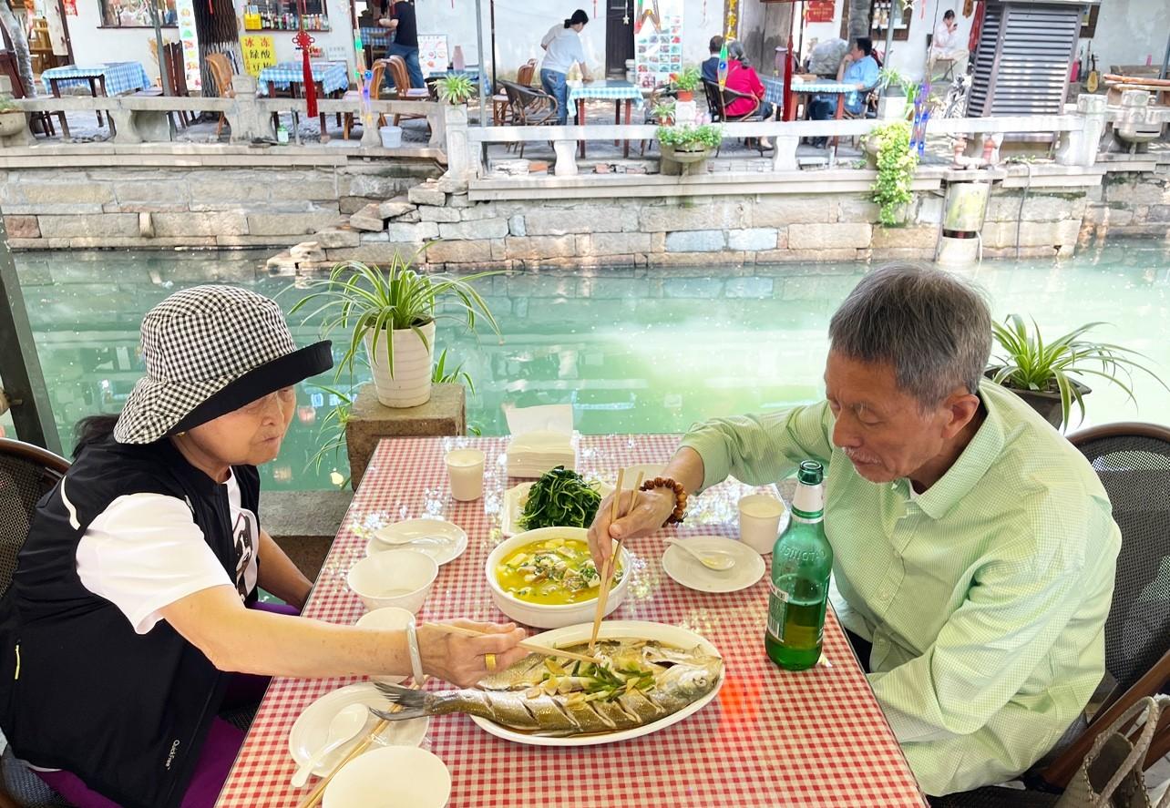 话说满了又怎样，我从不藏着掖着。  



坦率是我的生活态度，有什么想法就直说