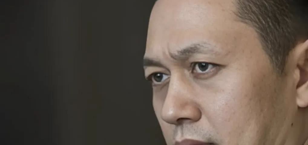 蔚来断崖式崩塌！换电站拖垮销量，李斌豪赌六月生死线 
2025年Q1销量同比暴
