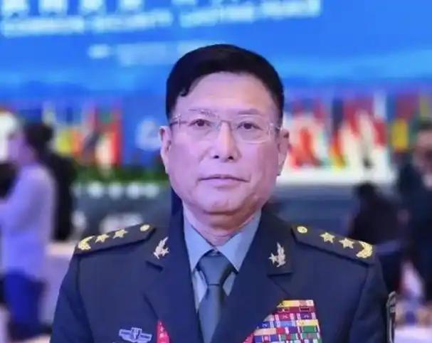 解放军中将谈台湾统一时，给了一个明确的答案：有可能解决台湾问题，让我们拭目以待！