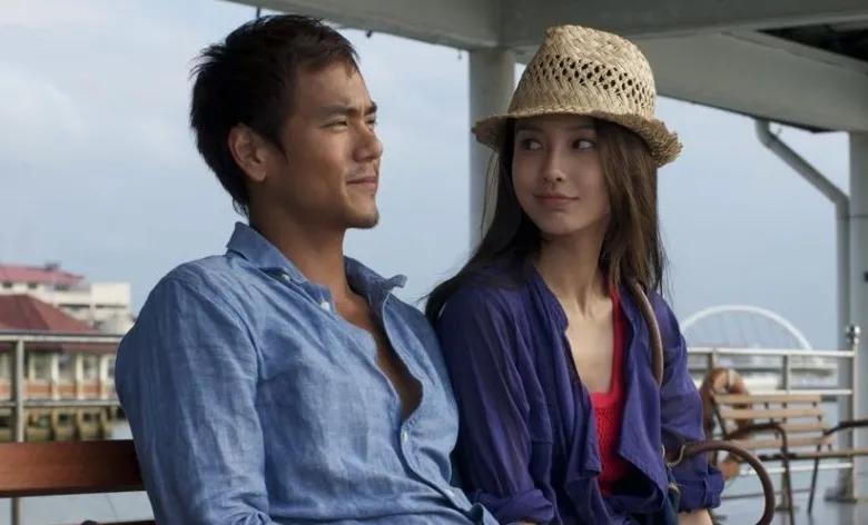 杨颖年轻时候模样，14年前就主演女一号电影，合作对象还是彭于晏，那时候的她在大荧