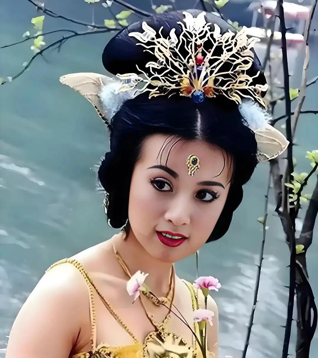 金巧巧又因旧日言论上热搜了。近日直播里，有人质问她“谁给的自信说自己是公主”，她