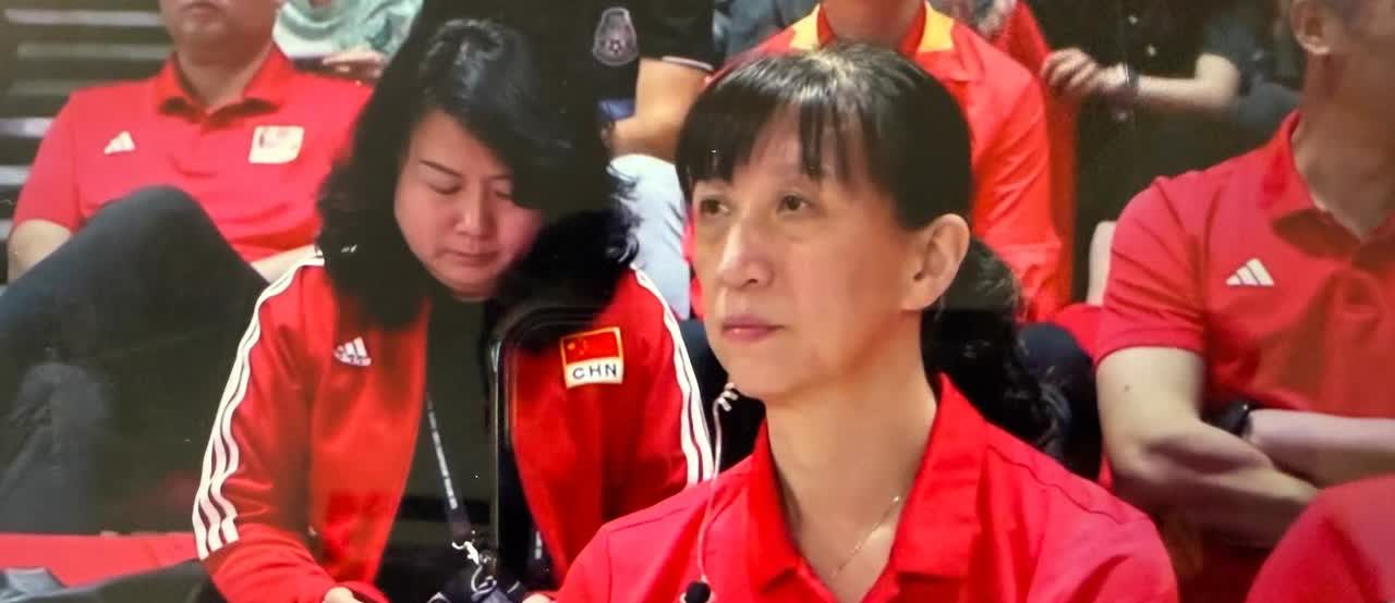 庄宇珊目前的打法就是上量，用扣球次数多来得分

中国vs多米尼加，吴梦洁和庄