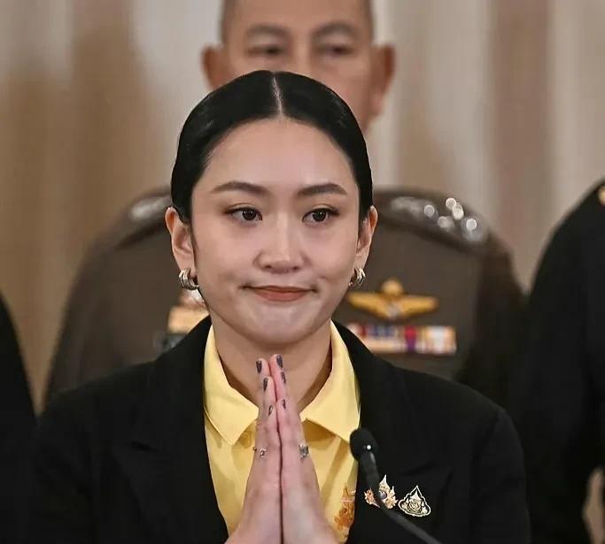 佩通坦明显被做局了！打击边境电诈，还有关闭大麻，动了很多人的蛋糕。柬埔寨跳的最凶