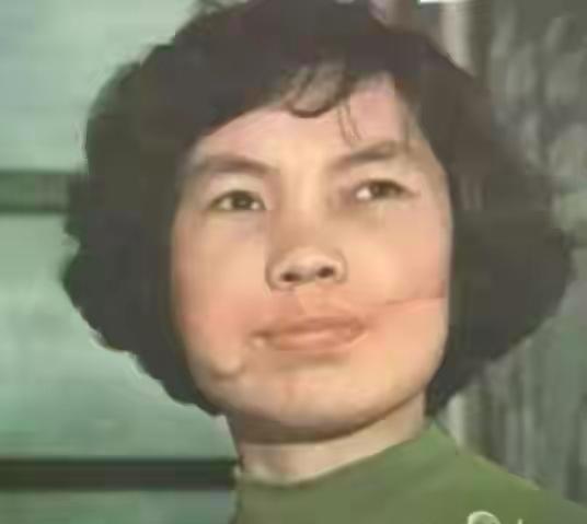 “快来人呀！”1959年，一位妙龄少女睡觉时，6名男子突然闯入，将她残忍折磨，然
