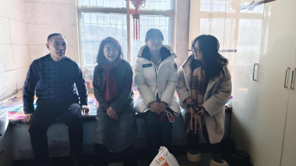 中国人寿财险四平中心支公司开展“大爱迎春 永续惠军”慰问活动