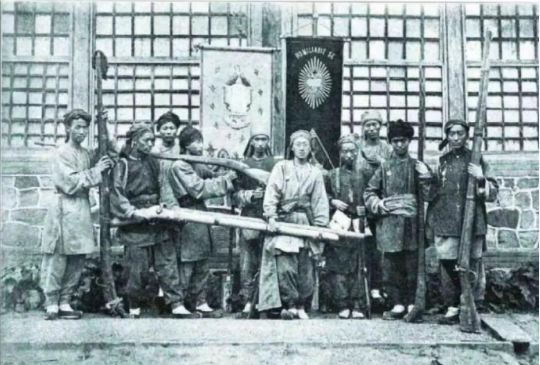 1856年，太平天国士兵使用的夸张武器 ​​​
