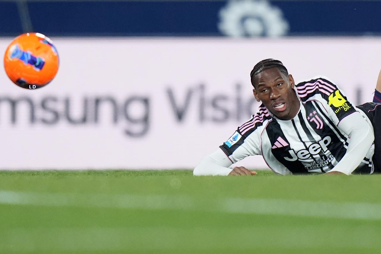 戴维真衰！

本轮意甲，尤文1-0击败博洛尼亚，首发中锋戴维前场碌碌无为，除射门