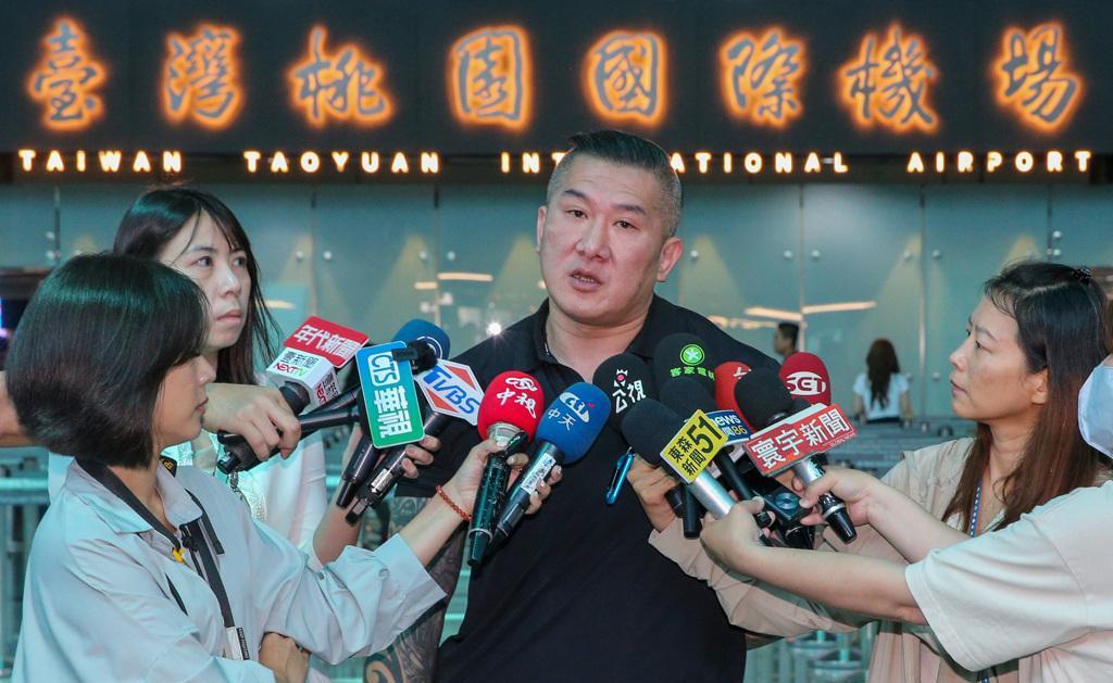 岛内网红“馆长”陈之汉今（10）日下午自桃园国际机场启程赴大陆，展开为期六天的个