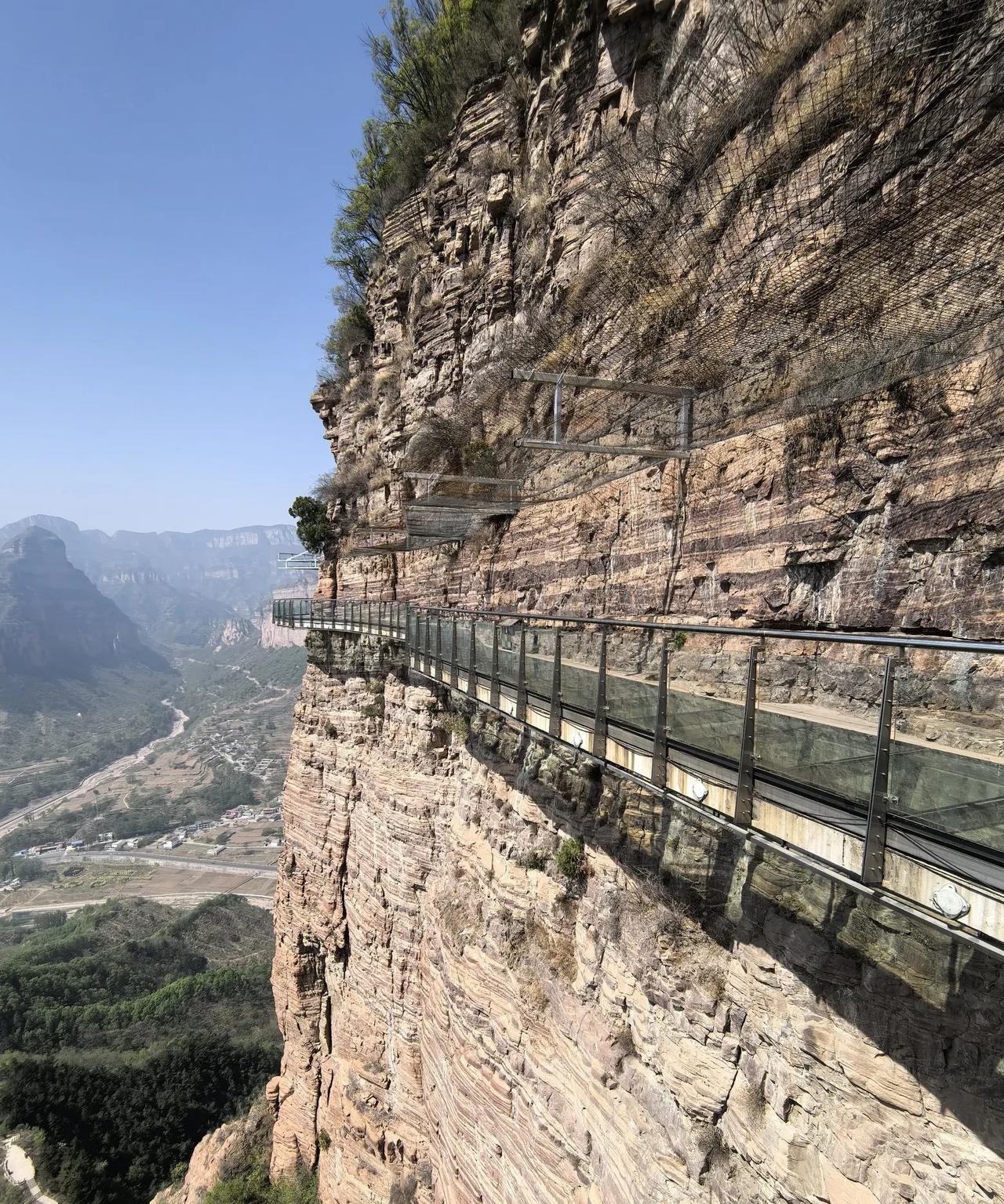 跟着老夏游山东——东太行山景区（2）
东太行，就是在太行山东面，再往西就是山西了