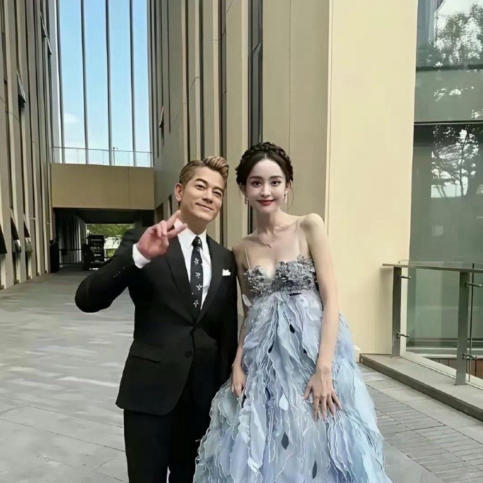 不怪郭富城忍不住跟她合照