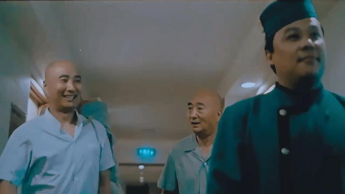最近，陈佩斯为电影《731》包了30场，这事挺让人关注的。他说自己看完电影心里很