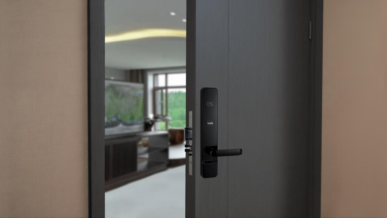 住进森林里是什么体验？敖鲁古雅右岸酒店用自然疗愈与现代守护诠释旅居新方式