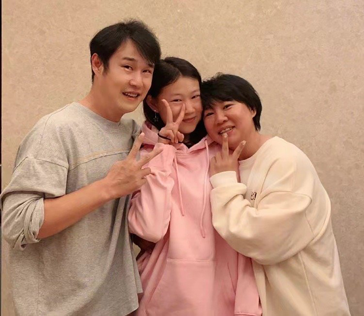娱乐圈要搞世袭了吗？
小沈阳的女儿沈佳润在韩国solo出道，6月19日作为K-p