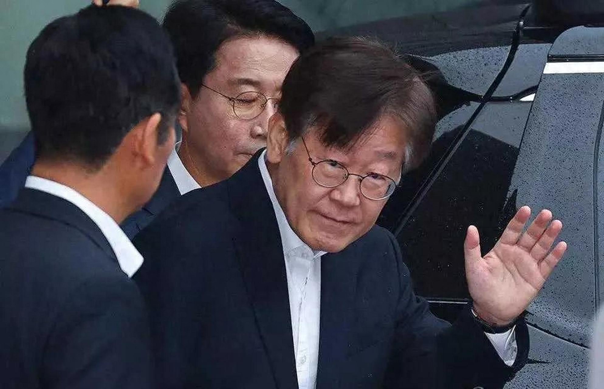 真正的劲敌已出现，李在明民调大跌，韩总统将会在三个人中选出？