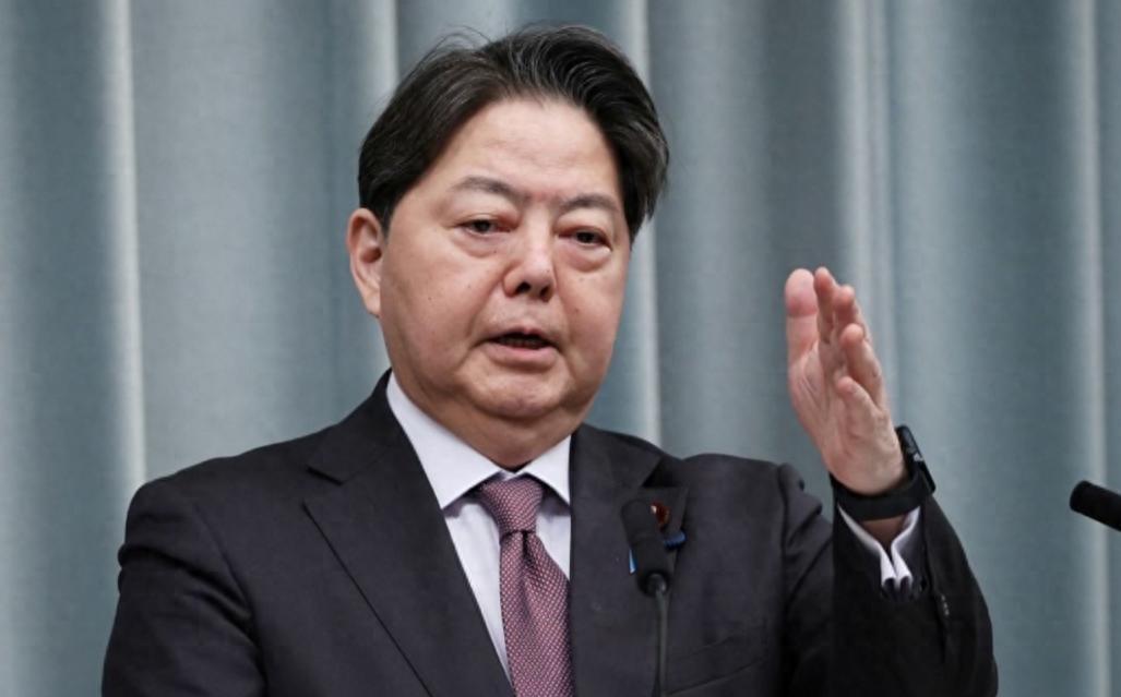 看了北京大阅兵后，日本向中方作出解释和承诺，已决心不再重蹈历史覆辙。果然还是亮剑