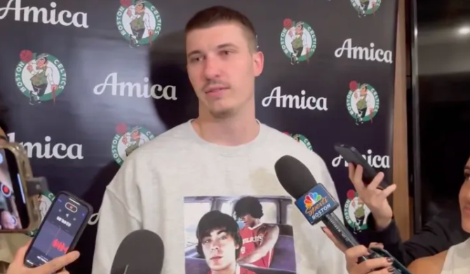 昨日NBA杯小组赛，凯尔特人117-114击败活塞。
赛后凯尔特人球员贝勒-沙伊