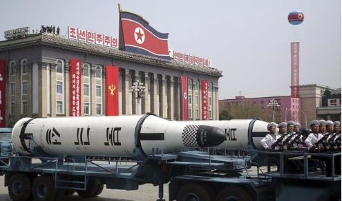为啥中国自己拥有核武器，却坚决反对朝鲜研究核武器？
这就好比把锋利的刀交给小孩子