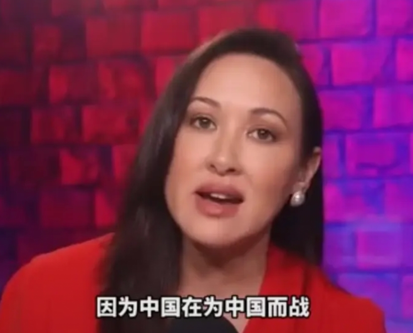美国人开始觉醒了！上个月，美国美女主播一句话揭开了问题真相：“中国在为中国而战，