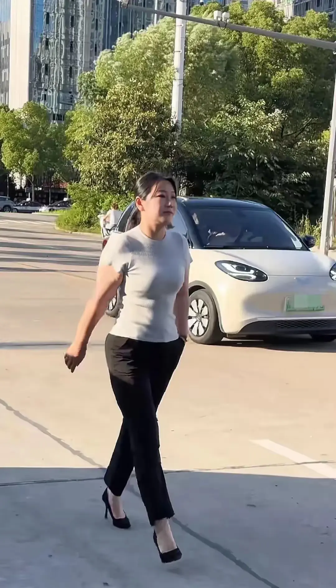 看这气质，猜猜小姐姐做什么工作的