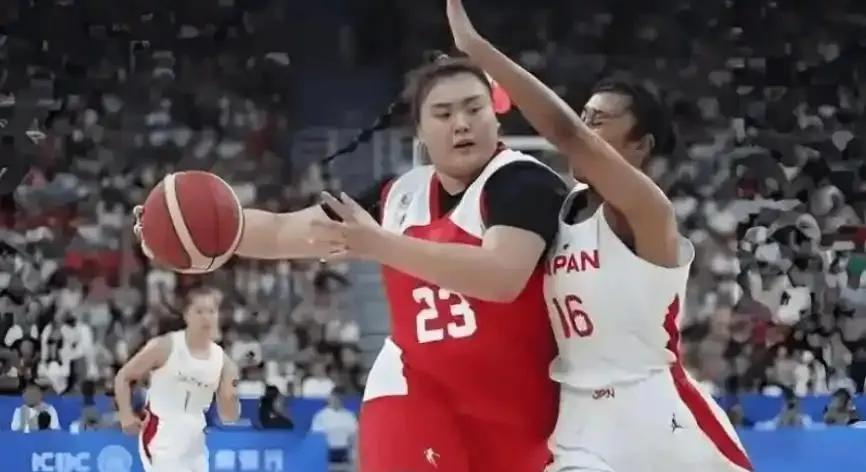 中国胜日本，李笋南给宫鲁鸣上了一课
北京时间7月23日凌晨，世界大学生运动会女篮