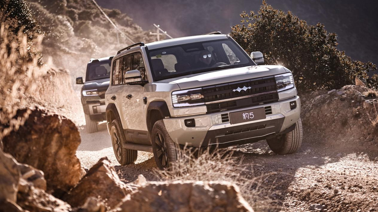 揭穿油耗18升的数据谎言，比亚迪胜诉彰显车企维权决心