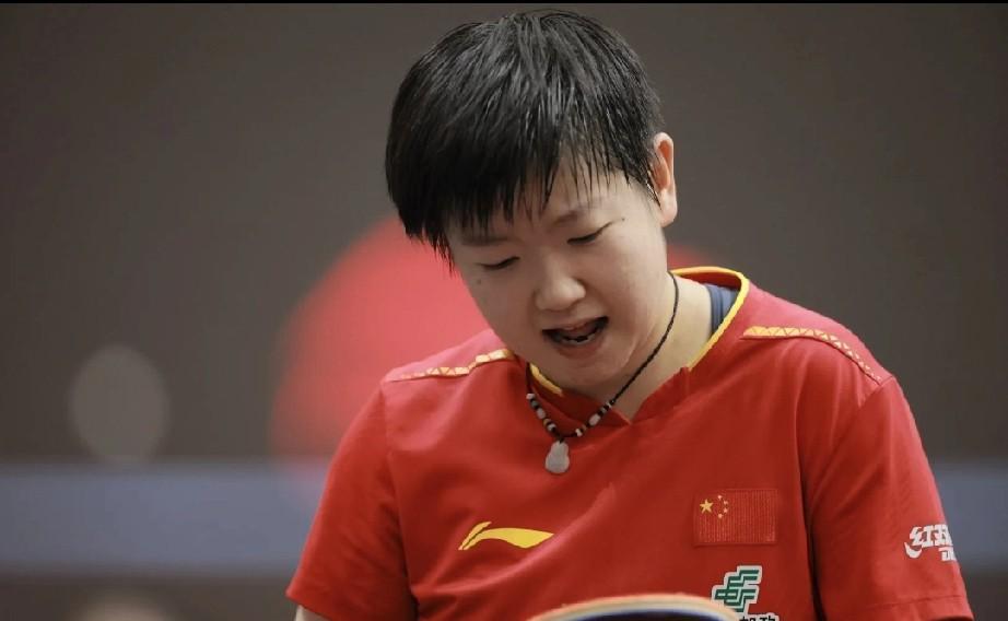 莎莎这训拍的样子也太可爱了吧，
飒飒又不听话了吗？
还得是莎莎，
即使激恼也让人