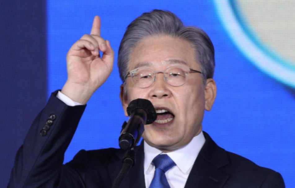 李在明的清算还没结束，尹锡悦盟友被逮捕！
9月17日韩媒爆料，首尔法院强势官宣，