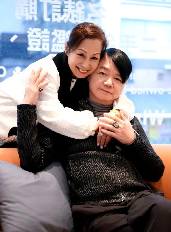 艾威发长文悼念妻子Lisa，通篇看下来早已泪崩！太悲伤了，幸福往往就是藏在这一点