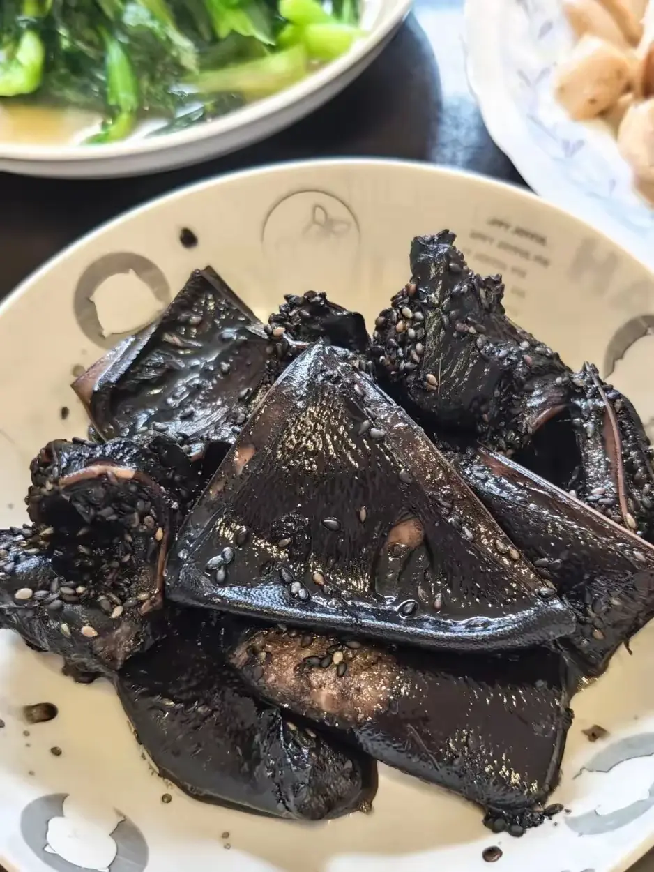 这道菜比铁锤还硬，有知道是什么菜吗？