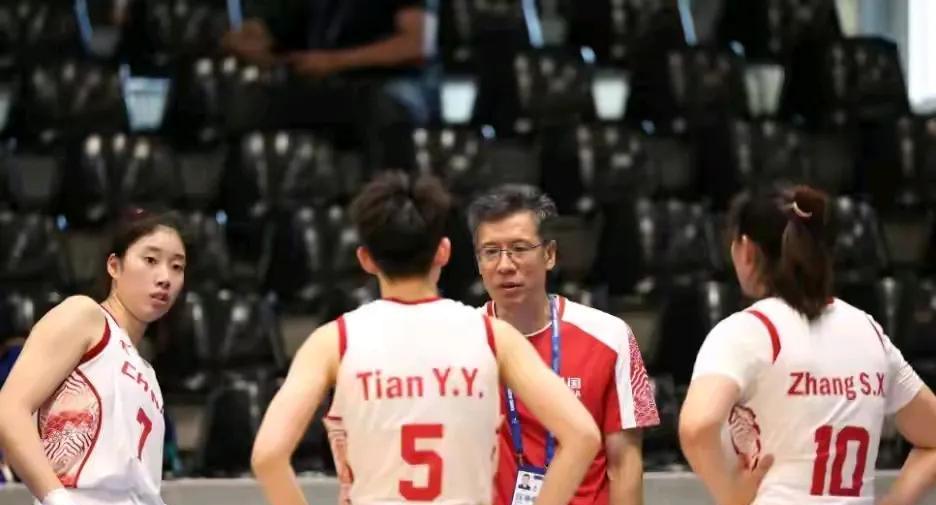 中国女篮最佳阵容挖掘
1号位 控卫
王思雨 冉珂嘉 田媛媛
2号位 分卫
杨舒予