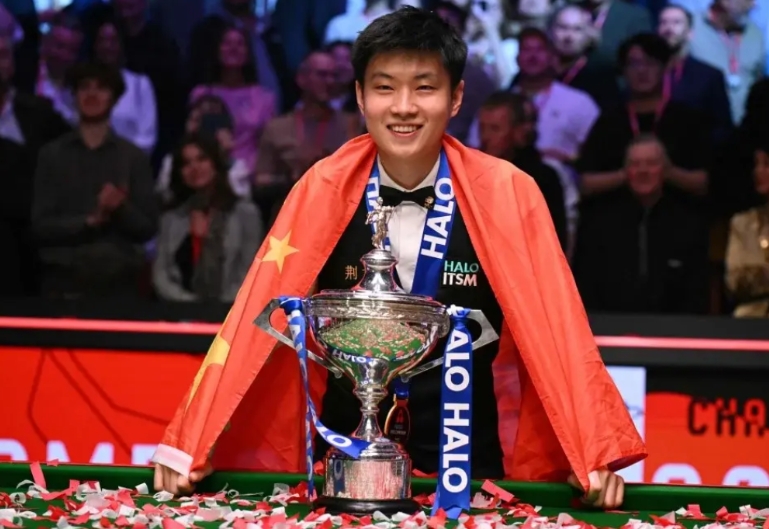英国球迷吐槽BBC解说倾向性太明显，总是过分强调赵心童运气好，威廉姆斯运气差。当