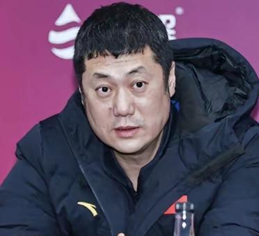 中国女排，赵勇教练，不用朱婷的原因是:
   他非常认可朱婷，但却不能用。因为他