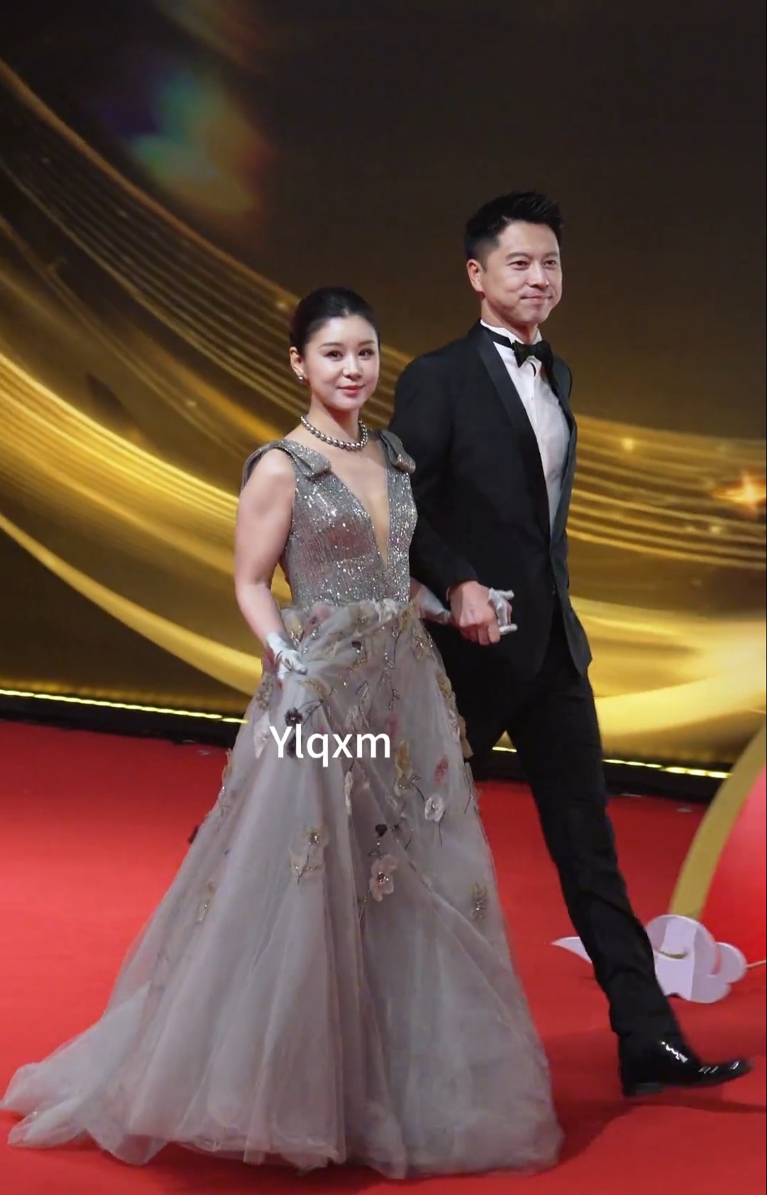 小萌真的是那种国泰民安的大气长相，看着就很舒服