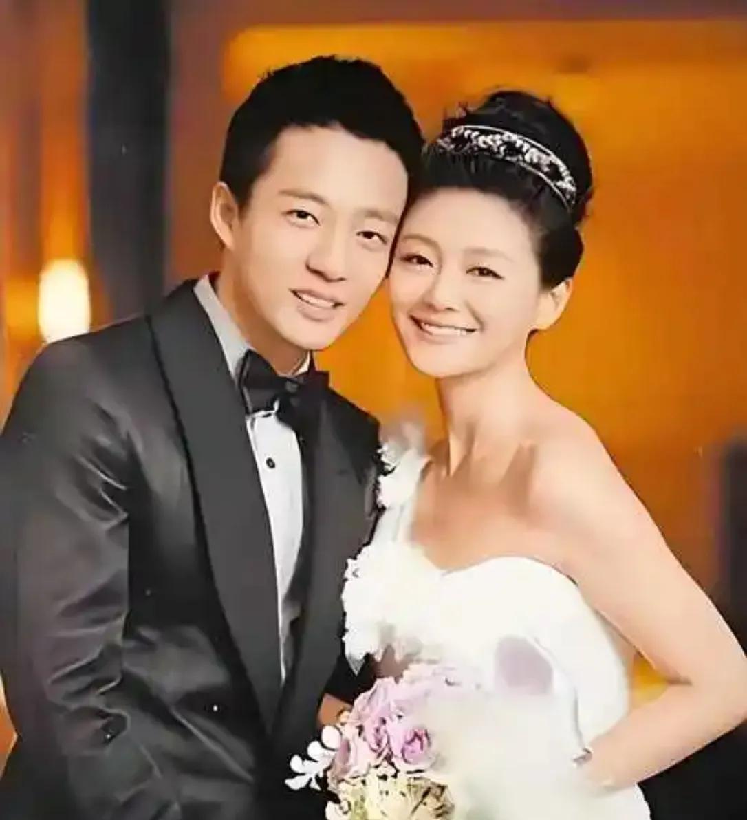 #大S遗愿曝光# 狗仔葛斯齐晒出汪小菲与S妈对话。S妈告诉前女婿汪小菲：“熙媛的