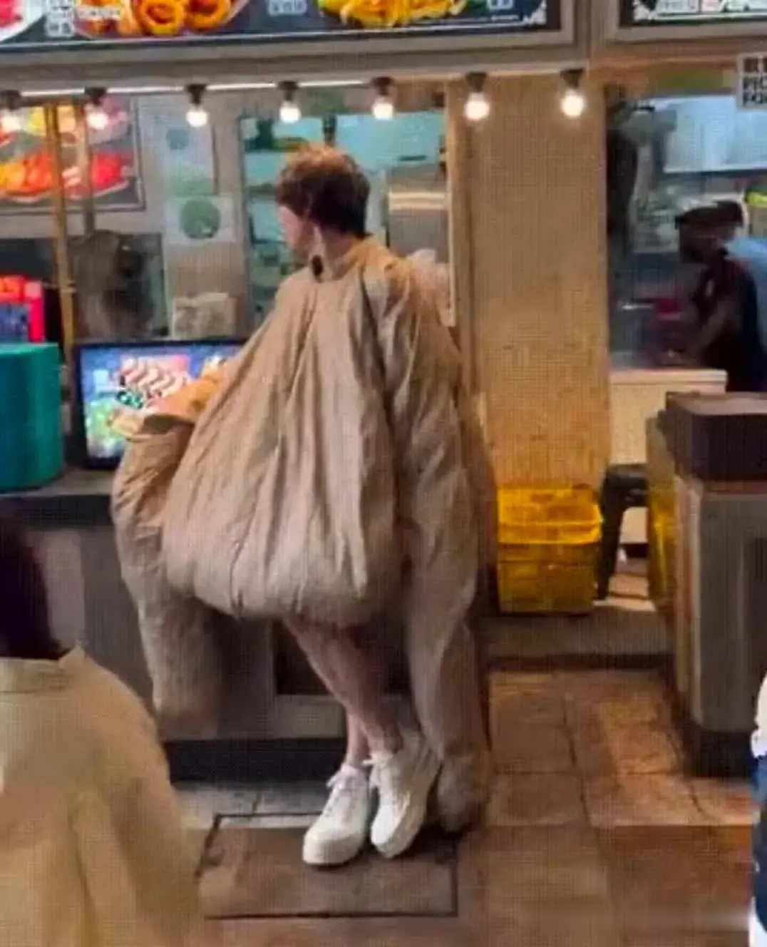 向佐已经不满足在国内第三性的暴走了！