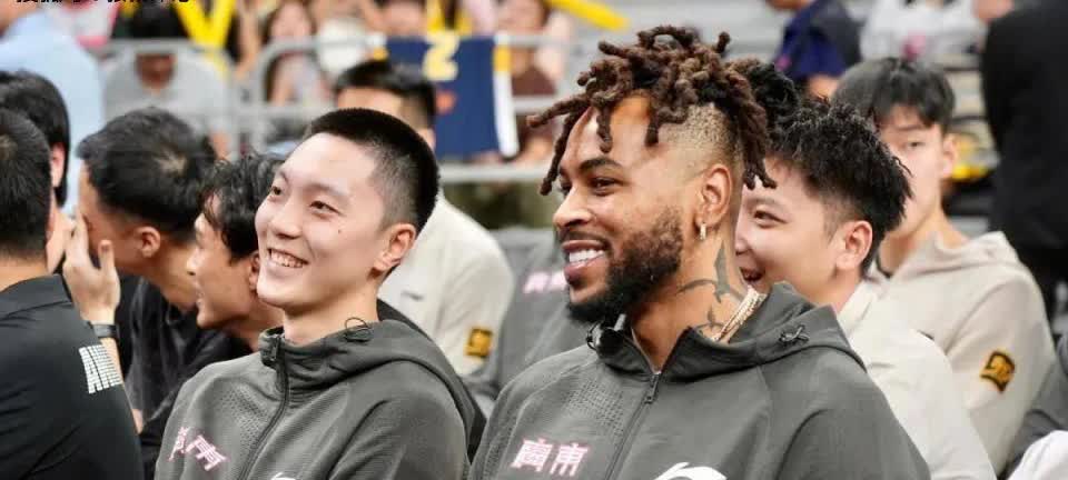 媒体人:广东队不续约莫兰德有重要三个原因:

1.莫兰德进攻火力有限。

