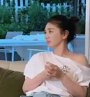 演员黄奕女儿的艺人之路已经没有机会了，没有必要再去韩国当练习生
昨天晚上，演员黄