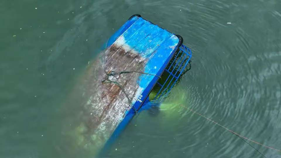 贵州黔西游船翻船事故致10人遇难：极端天气与安全管理双重失守酿惨剧