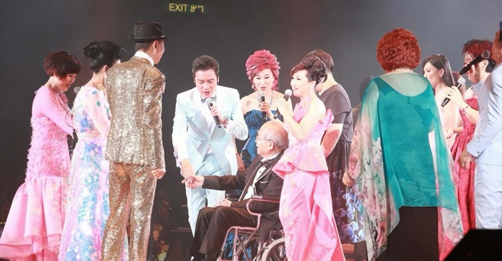香港填词人卢国沾去世











我的天哪！一代传奇填词人卢国沾先生竟