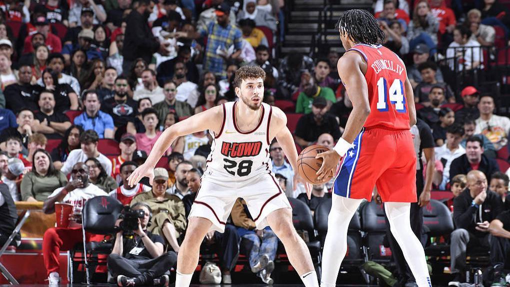 火箭持续连胜：杰伦格林30+13+7与乌度卡赛后直面裁判