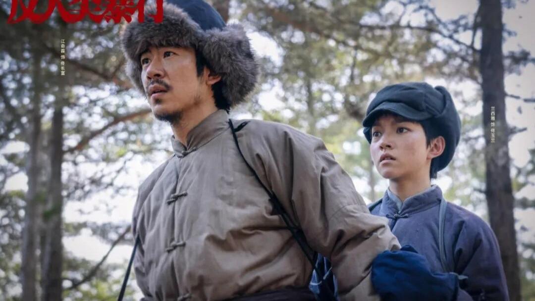 反人类暴行：直到长富再次被小岛欺骗，小岛用相机砸死柄瑞，才懂麻木和伪善都不是真善良