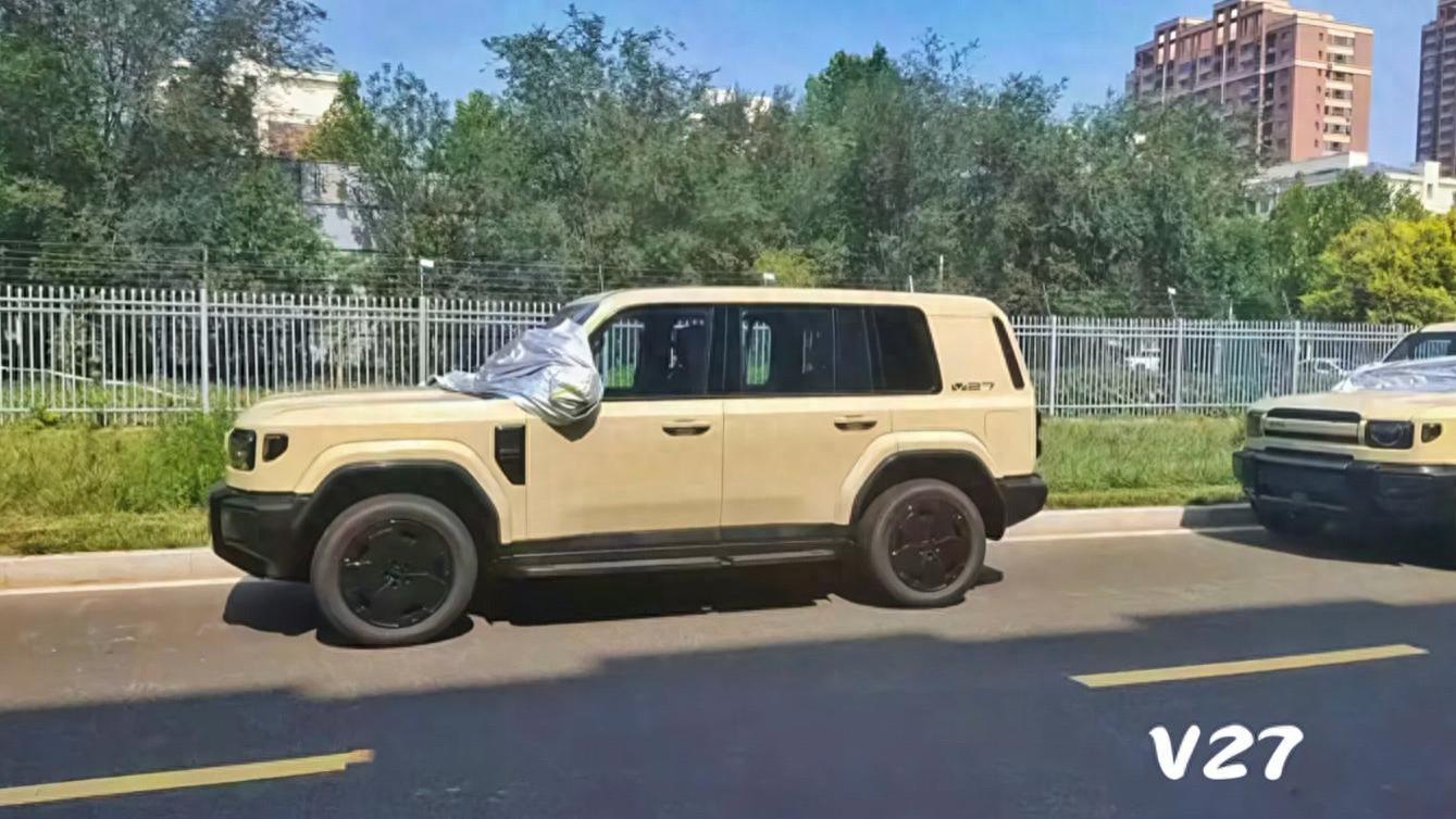 iCAR V27无伪实车曝光，沙漠黄配色确实很有感觉