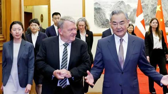 丹麦外长不远万里访华，要求台海维持现状，中方的回应相当霸气