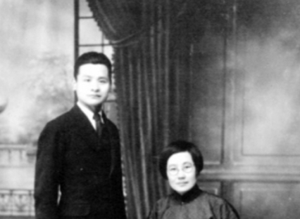 1947年，一特务在杂志上看到了刊印的是简体“国”，而不是“國”，竟察觉出异常，