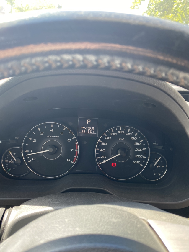 老油车和小y感受对比
1.空间感受
y的空间是真的大，今天开回油车，同样是4.7